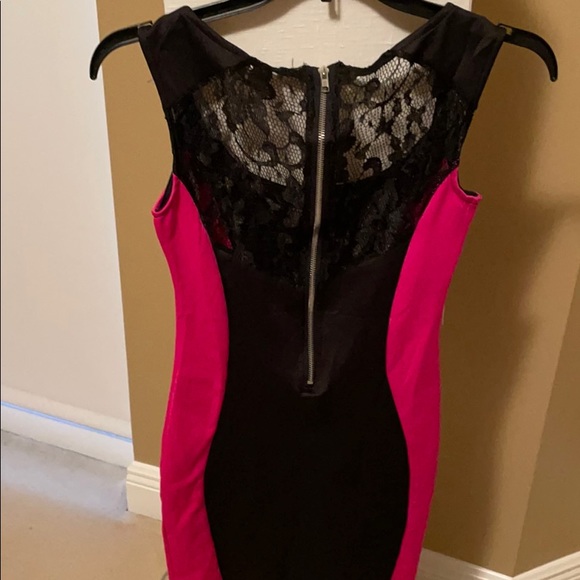 Pink and black mini dress. Back half zip - Picture 5 of 5